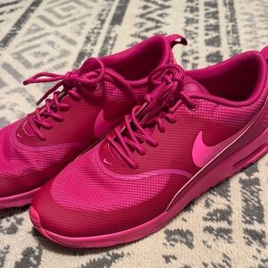 Nike Women’s Bright Pink Air Max Thea